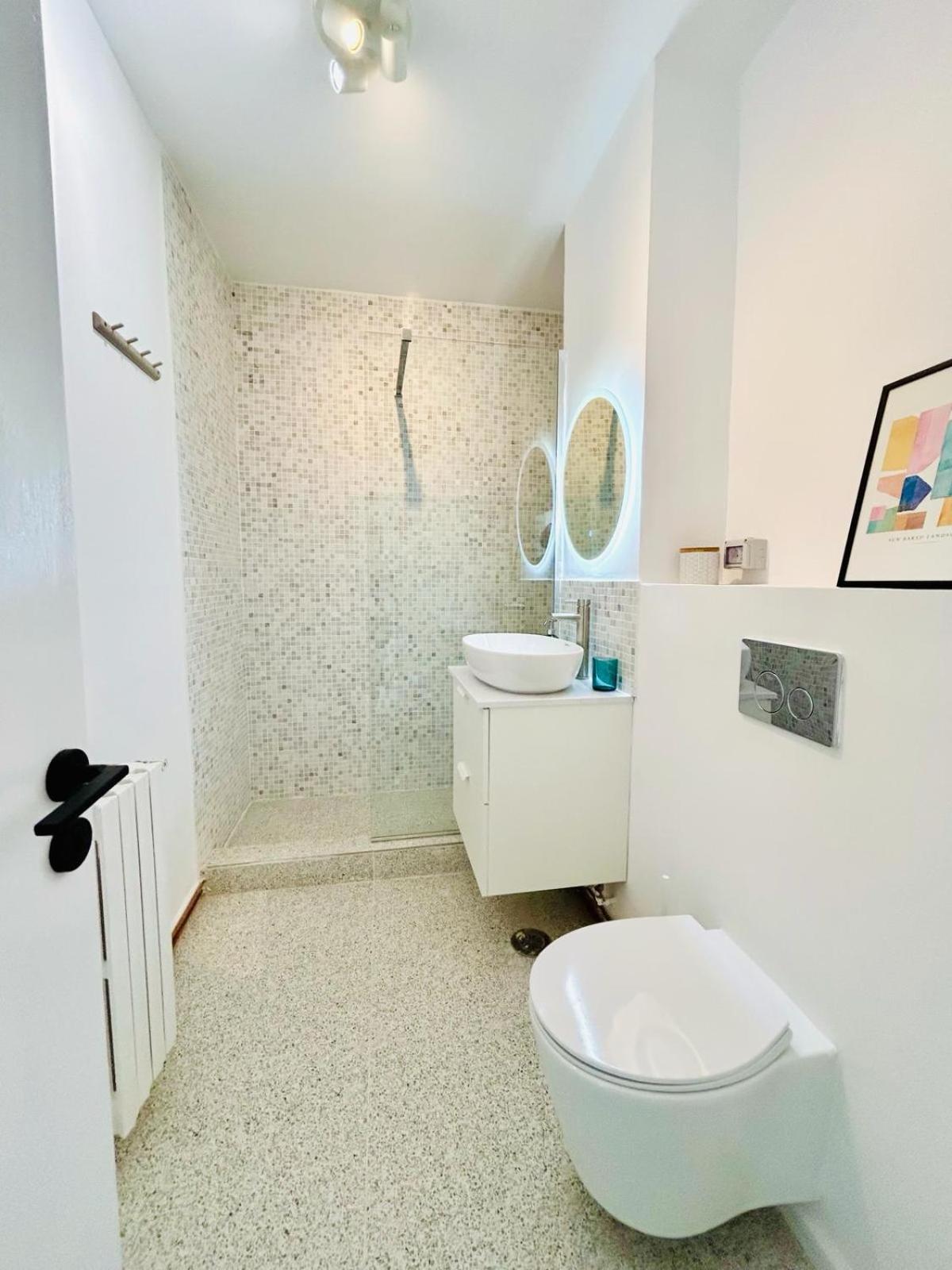 Appartamento Urban Parkside Retreat Cozy 2-Bed Ap By Metro Bucarest Esterno foto